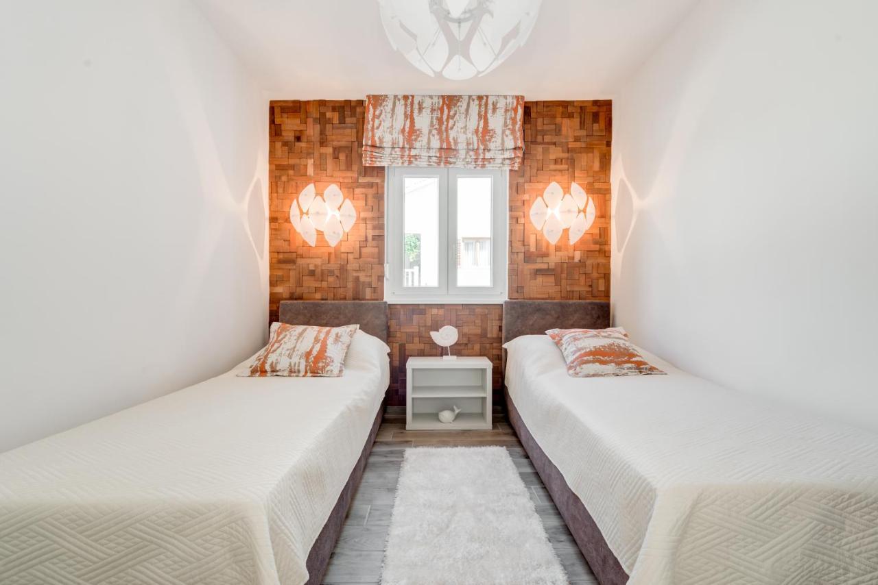 Sunny 4**** Luxury Apart With Garden In Center Apartment Trogir Bagian luar foto